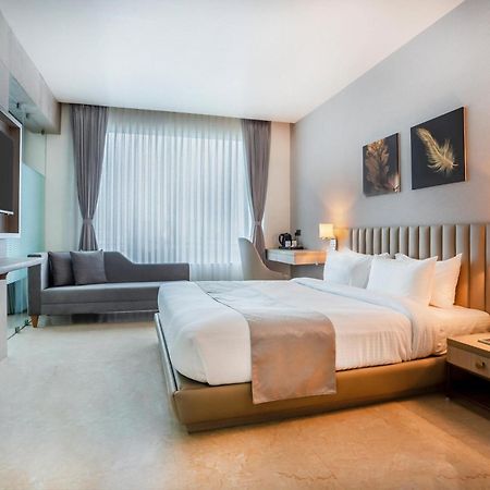 Hotel Plaza International Near Delhi Airport นิวเดลี ภายนอก รูปภาพ