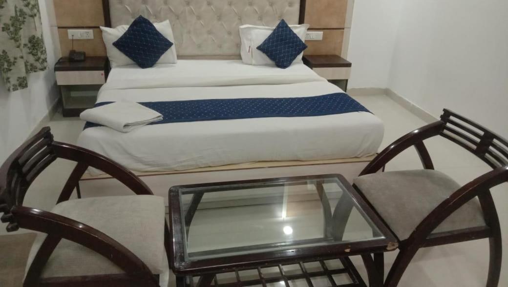 Hotel Plaza International Near Delhi Airport นิวเดลี ภายนอก รูปภาพ